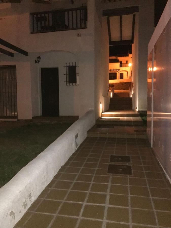 הוילה סביליה Sierra El Retiro מראה חיצוני תמונה